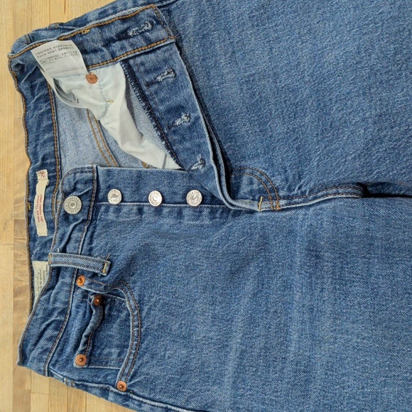 Levi's Ribcage Straigh Leg Jeans Button Fly Size 26 - Picture 4 of 9